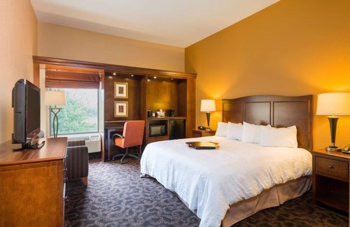 Danville House | Enjoy Indoor Pool Lodging Near Knoebels With Pet Access And Parking - 2 Units