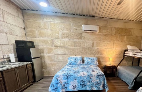 Fluvanna House | Enjoy Lake Alan Henry in Justiceburg Texas in one of our 5 Bungalows