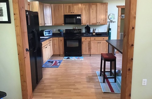 Mineral House | Enjoy lake life FREE kayak and canoes. Relax at this family friendly lake house.