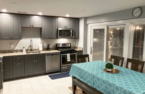 Plymouth Cottage | Enjoy Lakefront Sunsets in Cozy 2BR Cottage Escape