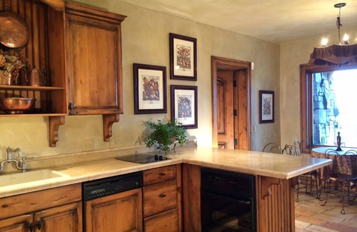 Finley Point Apartment | Enjoy lodge style private luxury with a secluded beach and cove.
