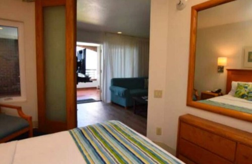 Laguna Beach Resort | Enjoy oceanfront views in a corner suite in the Laguna Surf Resort.