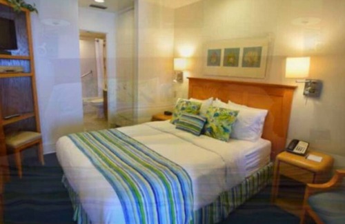 Laguna Beach Resort | Enjoy oceanfront views in a corner suite in the Laguna Surf Resort.