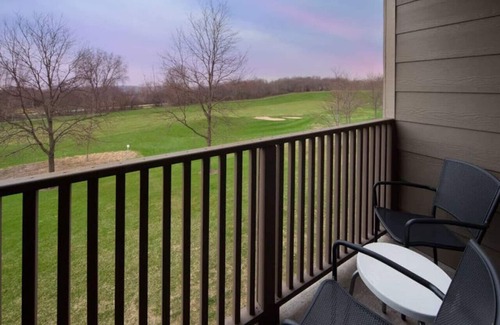Lake Geneva Condo | Enjoy onsite Waterpark in this family friendly 1BD condo