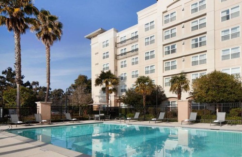Newark House | Enjoy our perfect location, ideally situated between San Jose