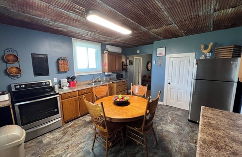 Bakerton Other | Enjoy peace and quiet in this country home located near the Cumberland River.