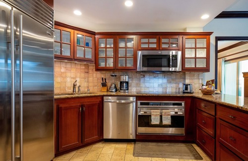Wailua Condo | Enjoy Perfect Vacation at Luxury Beach Front Resort.