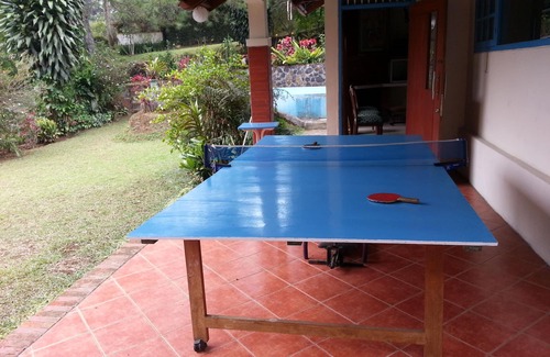 Cisarua Villa | Enjoy relaxing and pleasant holidays in mountainscapes and tea plantations.