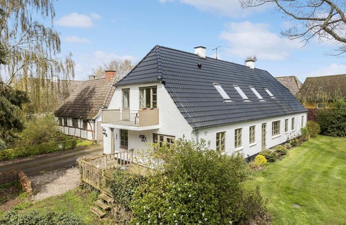 Vejstrup Apartment | Enjoy relaxing days in this charming vacation apartment in the countryside.