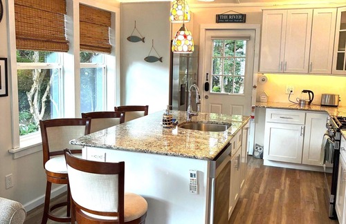 Newland Cottage | Enjoy River Front Living in Linville Land Harbor.Waterfront Views,Modern Cottage