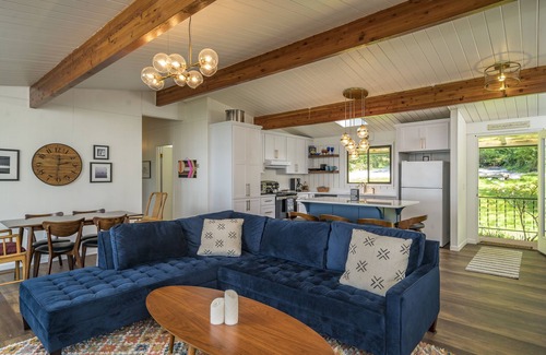 Lopez Island House | Enjoy Roseberry Cottage! Updated westside beach access with stunning views