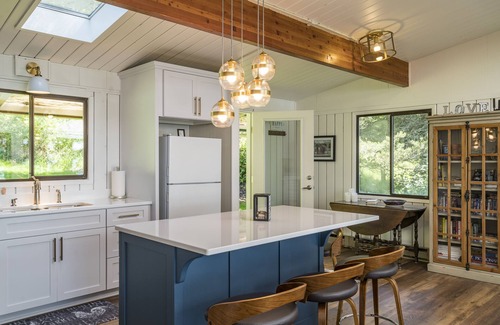 Lopez Island House | Enjoy Roseberry Cottage! Updated westside beach access with stunning views