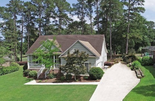 Santee House | Enjoy Rural Southern Living in Gated Community Lake access Fishing, Golf, n more