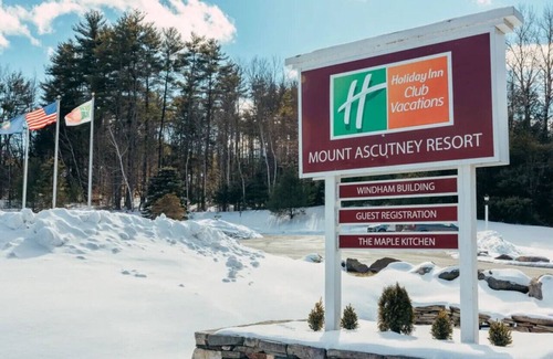 Brownsville Condo | Enjoy snowball fights or romantic nights in a 1BD vacation apartment