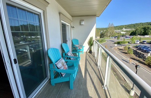 Huntsville Condo | Enjoy some Muskoka Magic of your own year round in this deluxe four season condo