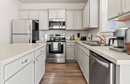 Southwest Ada County Alliance House | Enjoy staying in Boise in newly built townhouse