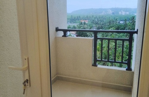 Kaduruduwa Apartment | Enjoy Sunsets at Galle - 2 BR modern new Condo with a pool in a secured complex