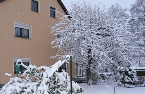 Bobritzsch-Hilbersdorf Apartment | Enjoy the rural tranquility in the König court