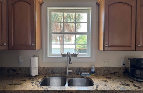 Morehead City House | Enjoy the Beach, Birds and Boats @ The Bluebird