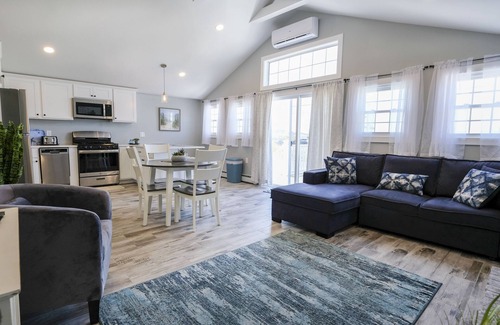 Seabrook House | Enjoy the beach during the day and sunsets at night