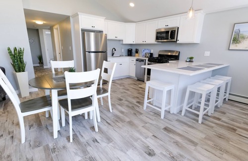 Seabrook House | Enjoy the beach during the day and sunsets at night