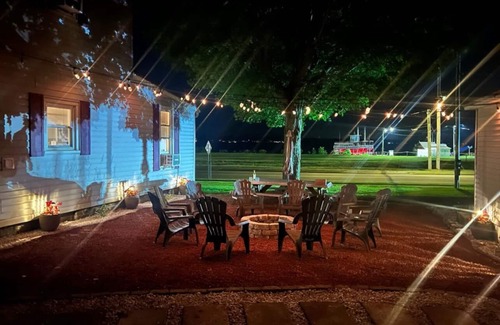 Mayville House | Enjoy the beautiful views of Chautauqua Lake, home of the Chautauqua Belle!