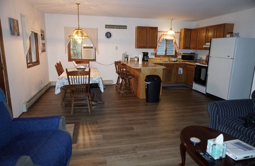 Higgins Lake Ski Chalet | Enjoy the beauty of Northern Michigan at Higgins Lake and Houghton !