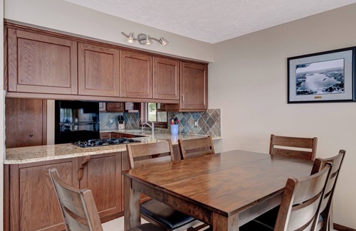 Traverse City House | Enjoy the Best of Both Worlds on Beautiful Silver Lake