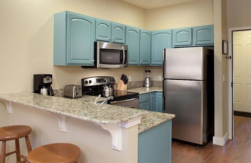 Boyne City Condo | Enjoy the family for ski adventures in 2BD condo with resort amenities