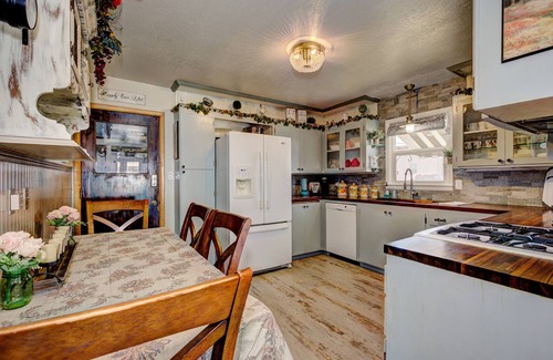 Meridian House | ENJOY THE HISTORY, NOSTALGIA AND CULTURE OF OLD TOWN MERIDIAN