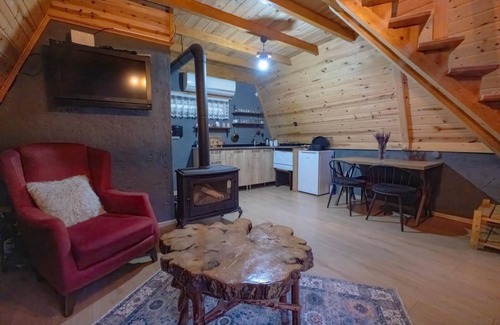 Cayeli House | Enjoy the jacuzzi in the suite,Fully equipped kitchen.Two km from the city.