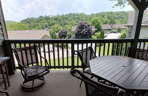Blowing Rock Condo | Enjoy the mtns. at a reasonable and comfortable condo in a great resort.