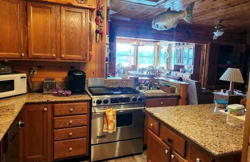 Rodney Cabin | Enjoy the Peace and Calm of our Lake Cabin and Create FAMLY MEMORIES