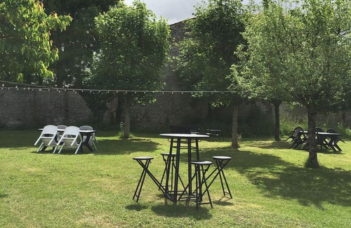 La Courade House | Enjoy the peace and quiet at Gîtes le Cheval noir, Swimming pool, sleeps 14, 4 bathrooms