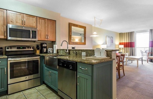 Windy Hill Condo | Enjoy the resort amenities (lazyriver) with the family in great beach 2BD condo