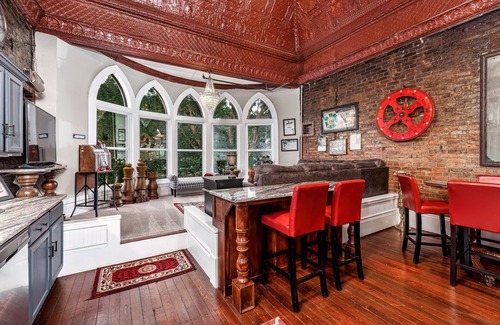 Hot Springs Resort | Enjoy the rich history. Best location in downtown! Large 2 bedroom apartment.