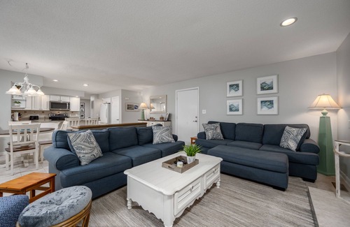 Little Salisbury House | Enjoy the serene beauty of coastal living in his spacious 4-bedroom home