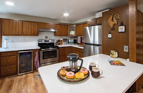 Frederick Cabin | Enjoy the serenity of our cozy wooded lodge by the Frederick Watershed