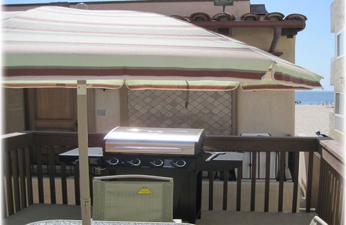 Hermosa Beach Condo | Enjoy THE STRAND, Steps to the sand, SPECIAL RATES , Inquire Now !