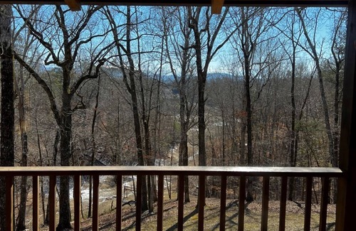 Dandridge House | Enjoy the summer at Douglas Lake nearby Smoky Mountains, Pigeon Forge/G-burg