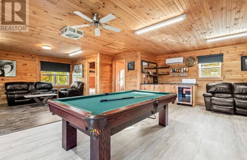 Mount Uniacke House | Enjoy the ultimate retreat with a hot tub, fire pits, a cold plunge, and sauna