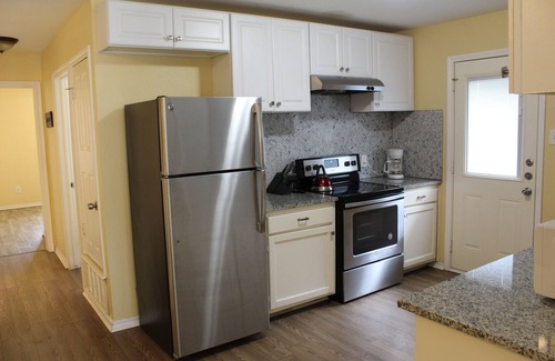 Fort Worth House | Enjoy this 3bed2bath home 1 mile from TCU &10 mins from downtown Ft worth