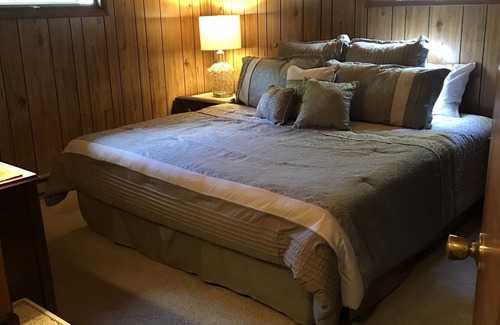 Middlesex Cottage | Enjoy This Quiet, Relaxing Lakefront Location!!