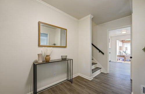 Marietta House | Enjoy This Roomy Cabin Style 5BR With A Pool Table