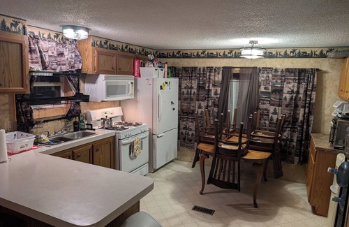 Grant County House | Enjoy this spectacular view 2 bedroom 1 bath lakefront property w/ AC and WiFi!
