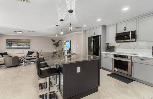Naples House | Enjoy this Waterfront Paradise in Naples Florida with Private Pool!