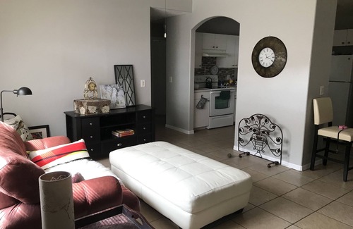 North Port House | Enjoy tropical setting this winter