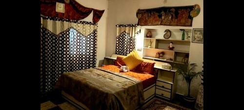 Lake Swaroop Sagar House | Enjoy! Udaipur Homestay by Hari Pari