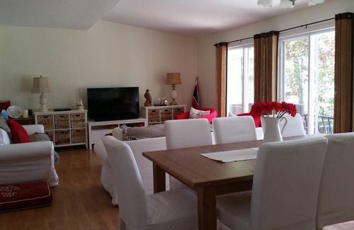 Consecon Cottage | Enjoy Waterfront Cottage Life While Discovering Prince Edward Country