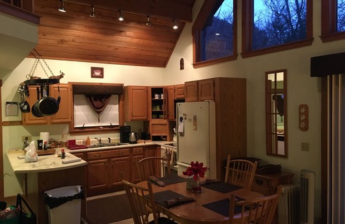 Newbury Ski Chalet | Enjoy Winter Season in this Vacation Chalet Near Vail Epic Mt Sunapee Ski Resort